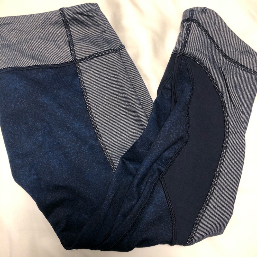 Lululemon🍋 navy crop leggings